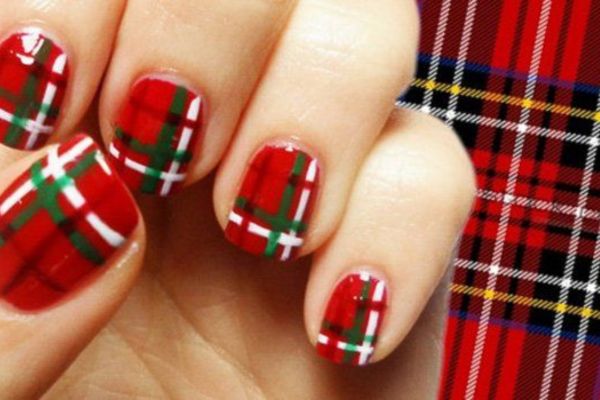 Christmas Plaid Nails In Red And Green