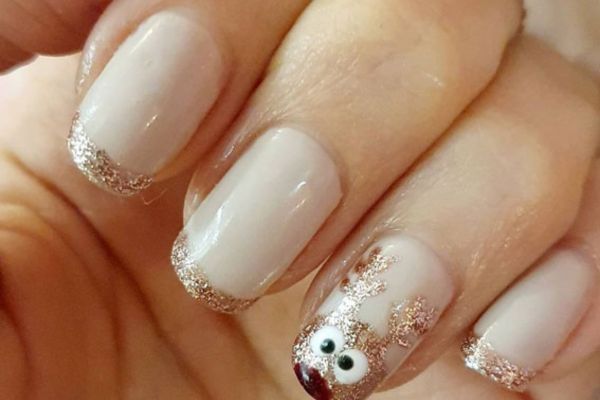 Classy Christmas Nails 10