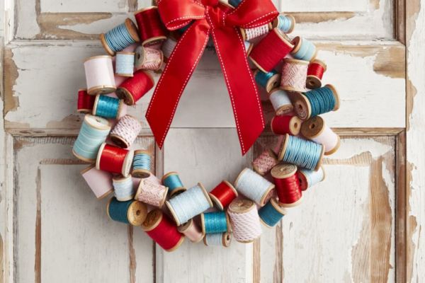 DIY Wooden Spools Wreath