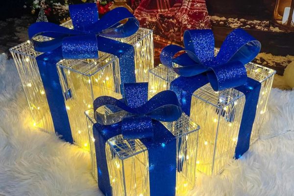 Glowing Gift Box Displays