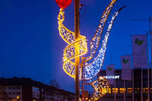 Pole Mounted Christmas Light Displays